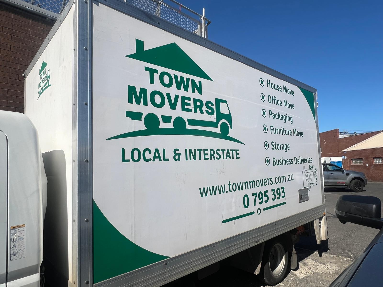 Truck signage removal before – truck with vinyl branding graphics Melbourne
