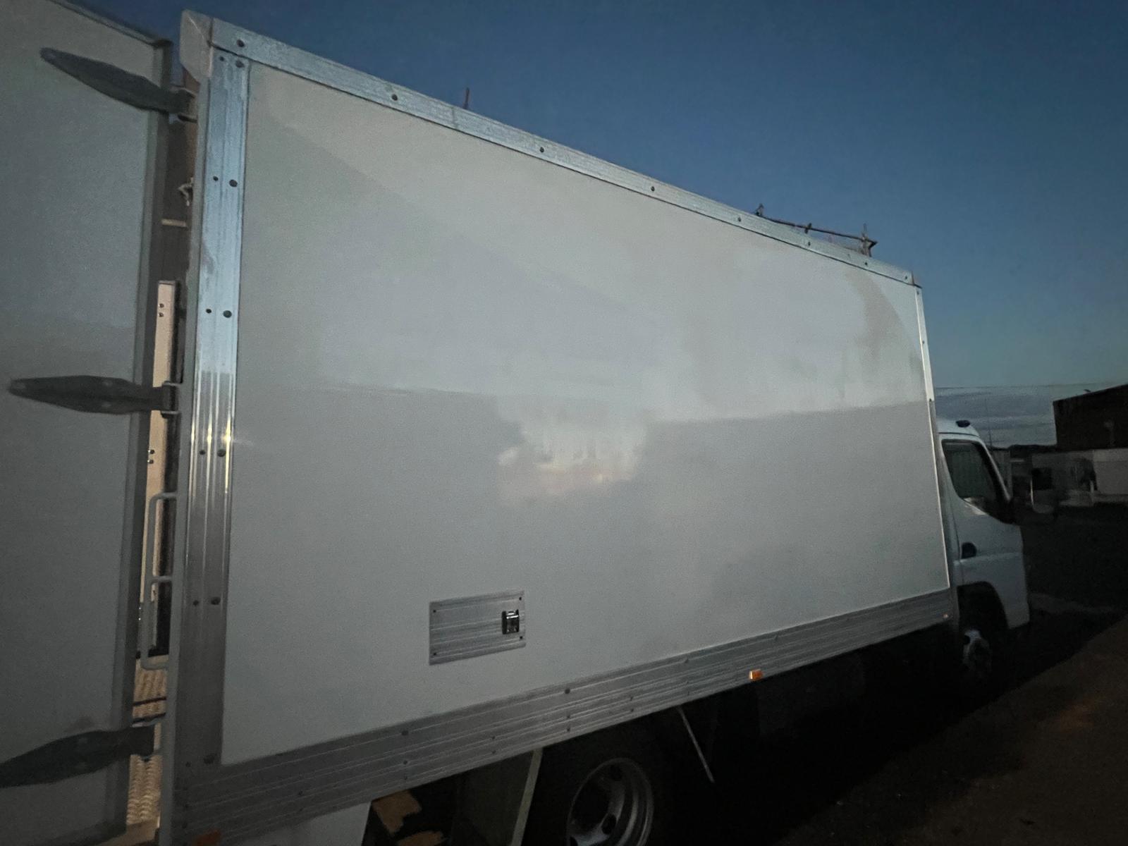 Truck 
signage removal after clean truck panel no stickers Melbourne
