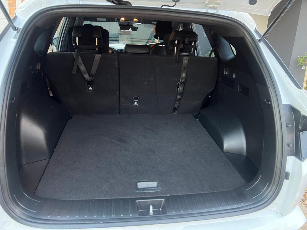 car interior trunk detailing service for your dirty car